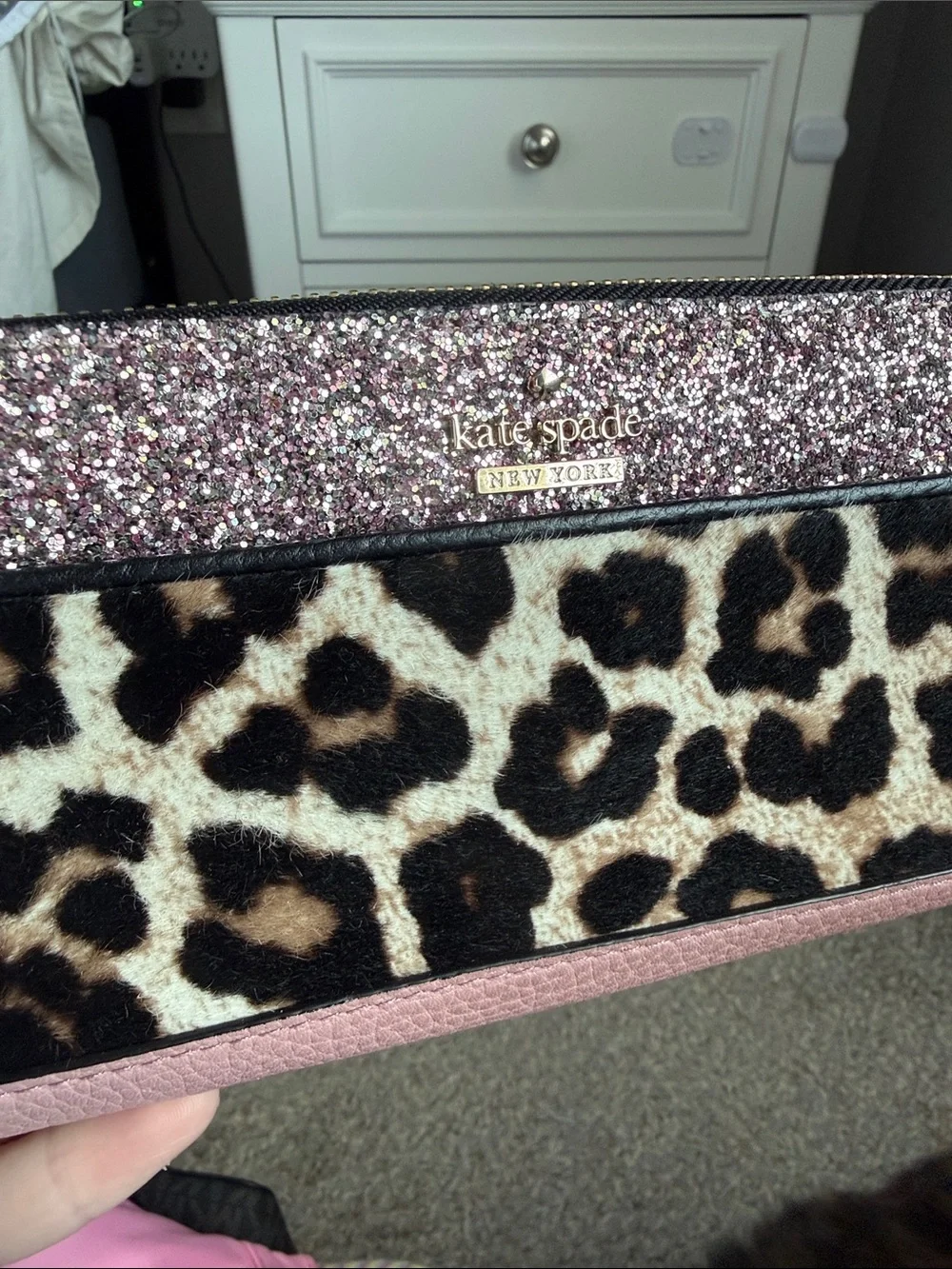 Leopard Print Glitter Zip Wallet in Pink